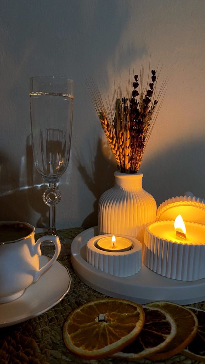 Dark speckled fluted candle holder and vase on a matching tray, photo 2
